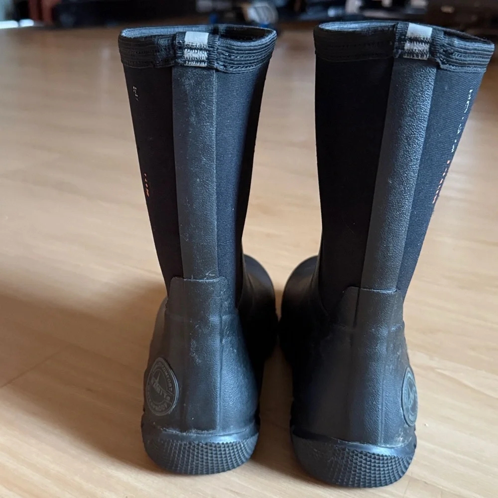 HABIT WATERPROOF ALL WEATHER  RUBBER FARM WINTER BOOT WORKWEAR BLACK UNISEX SZ:4